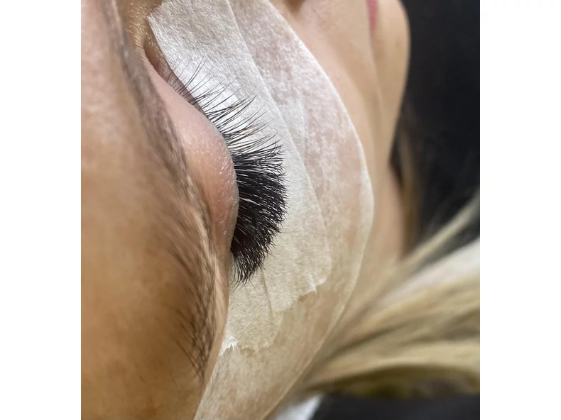 Rosszul épített műszempilla?
